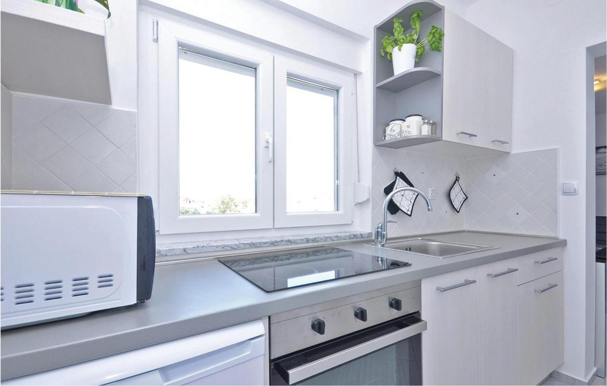 1 Bedroom Cozy Apartment In Bibinje Dış mekan fotoğraf